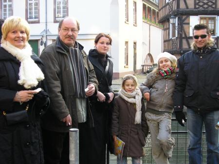 sa maman son compagnon sa niece sa fille ma fille et mon chéri